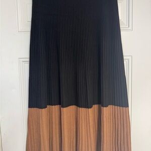 Chic Black and Brown A-Line Sweater Knit Skirt